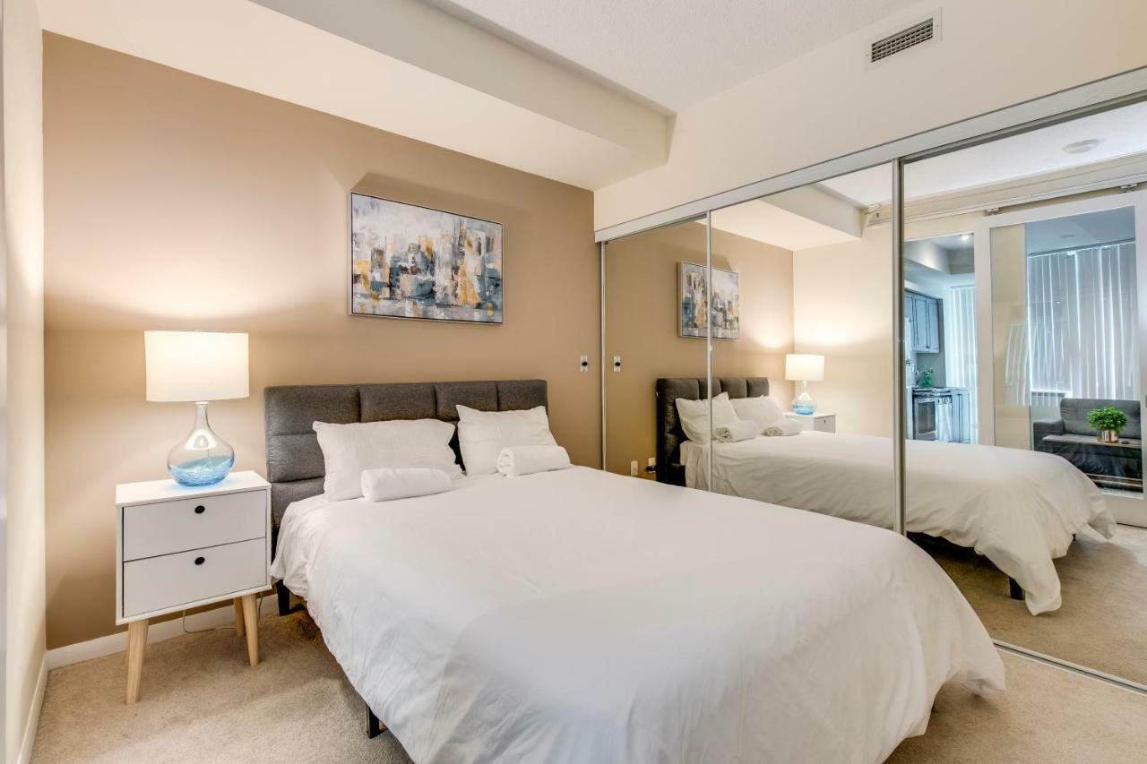 Stunning Condo Suite By Waterfront Торонто Экстерьер фото